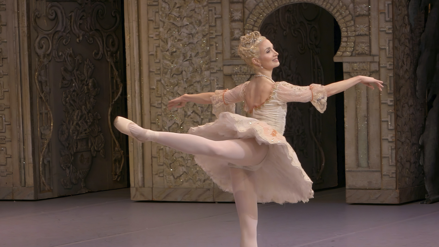 The Nutcracker (2016): Introduction